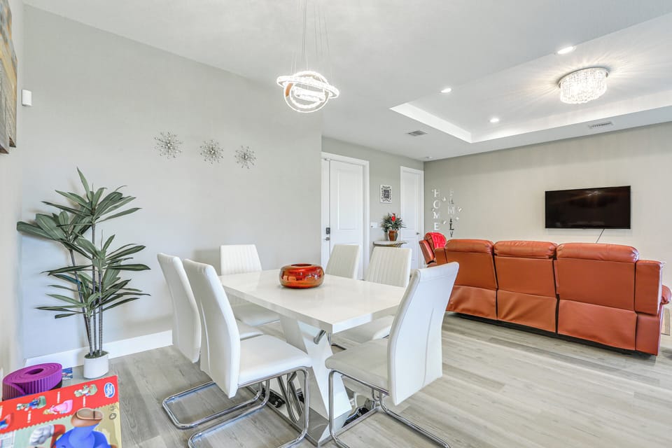 Dining Area | Dishware & Flatware