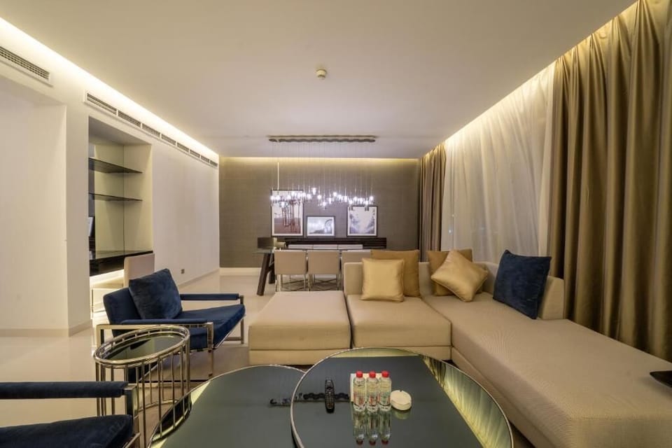 Apartment, 2 Bedrooms, Private Bathroom, City View | Living area