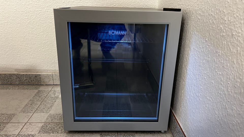 Mini-refrigerator