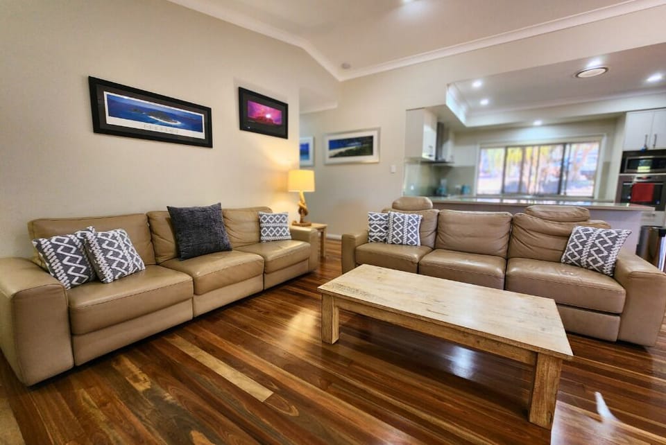 Lounge room