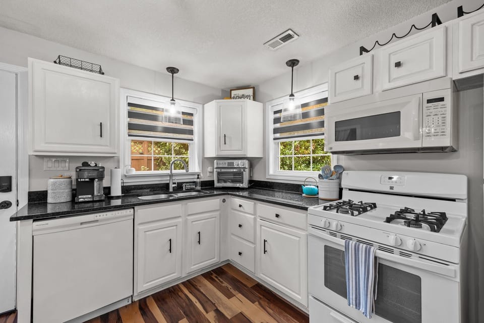 Kitchen @Camprfire Hideaway