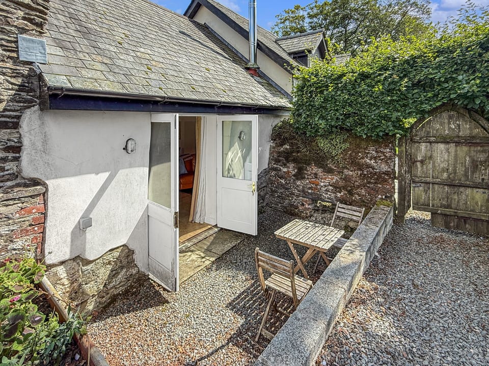 Outside space at the rear of the Linhay