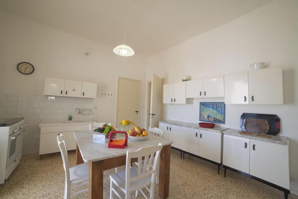 Kitchen and dining area