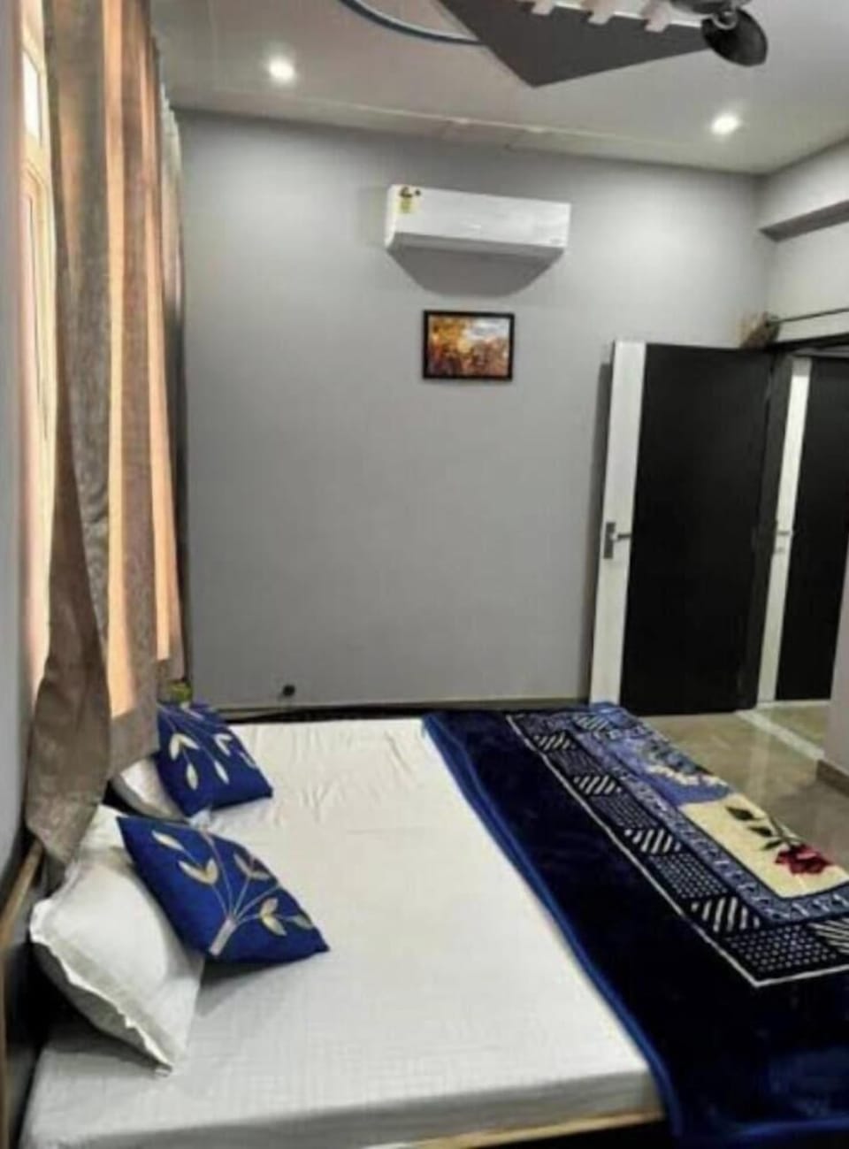 Basic Double Room, City View | Free WiFi, bed sheets
