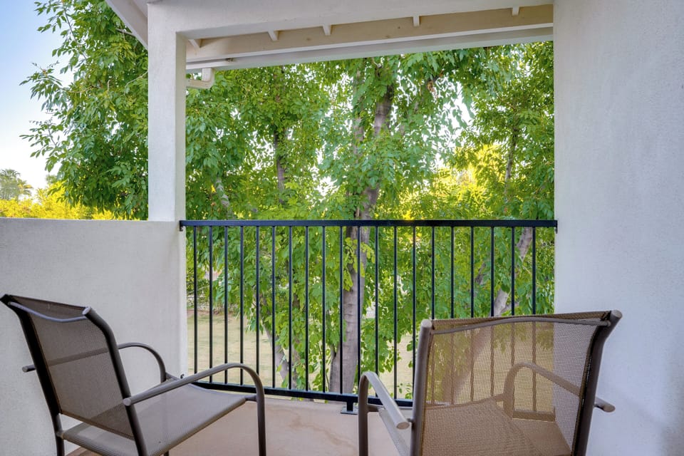 Private Balcony | Single-Story Apartment