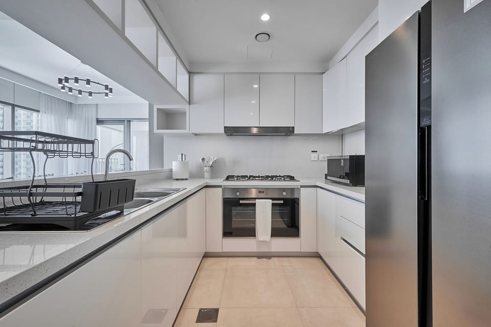 Premium Apartment, City View | Private kitchen | Fridge, microwave, oven, stovetop