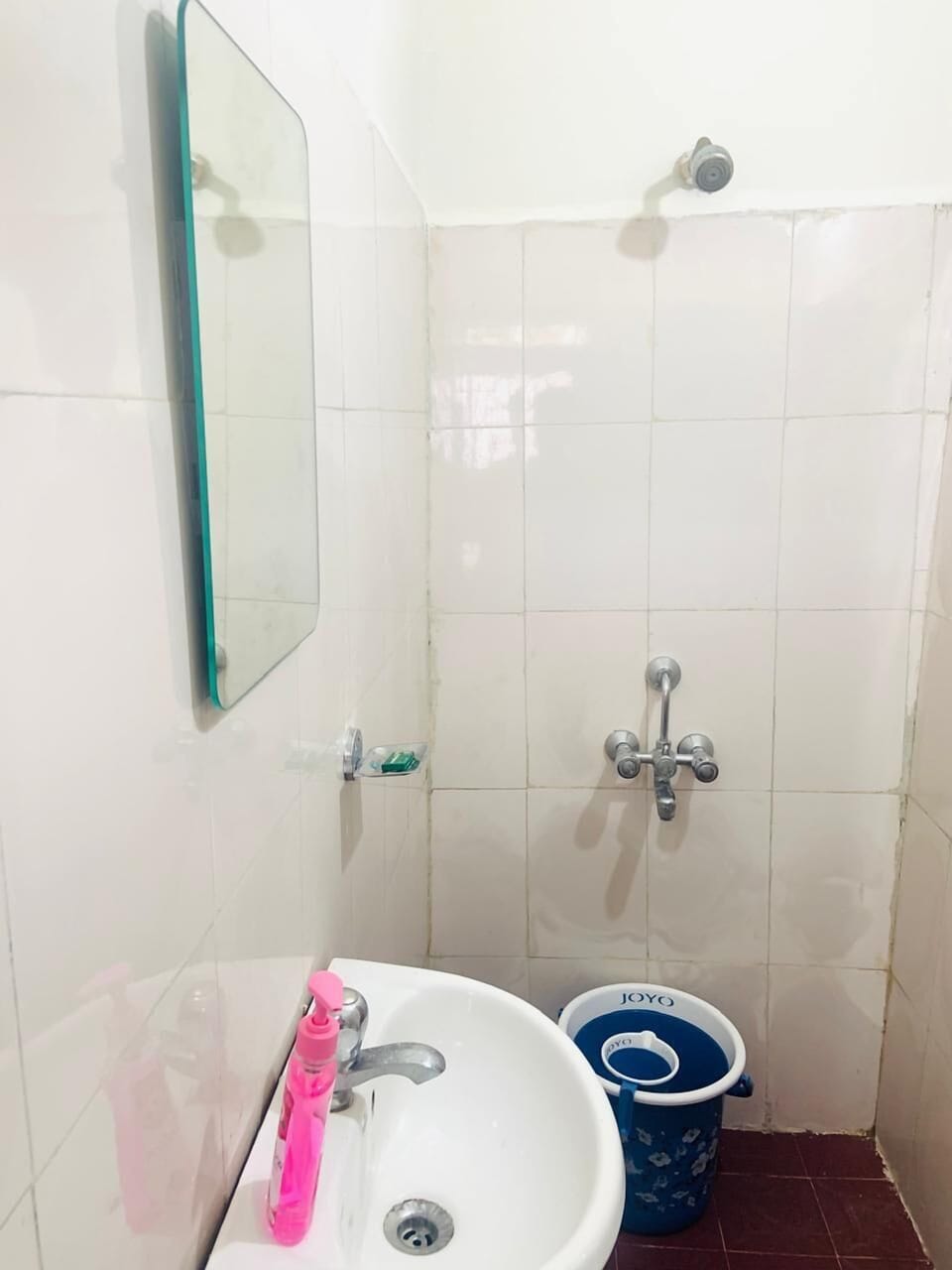 Basic Single Room | Free WiFi