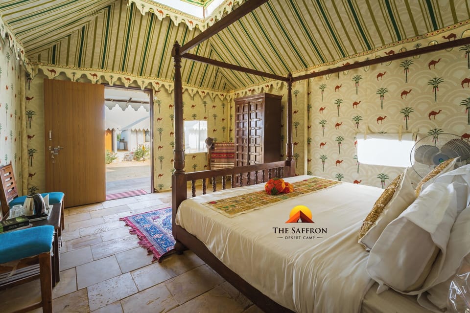 Luxury Room | Desk, free WiFi, bed sheets