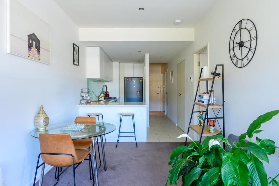 Apartment, 2 Bedrooms, Accessible, Balcony | Dining room