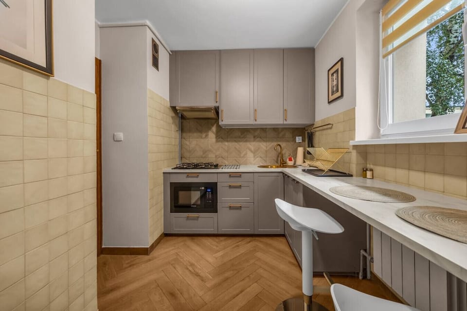 Fully Equipped Kitchen | Book Now with RENTUJEMY.COM