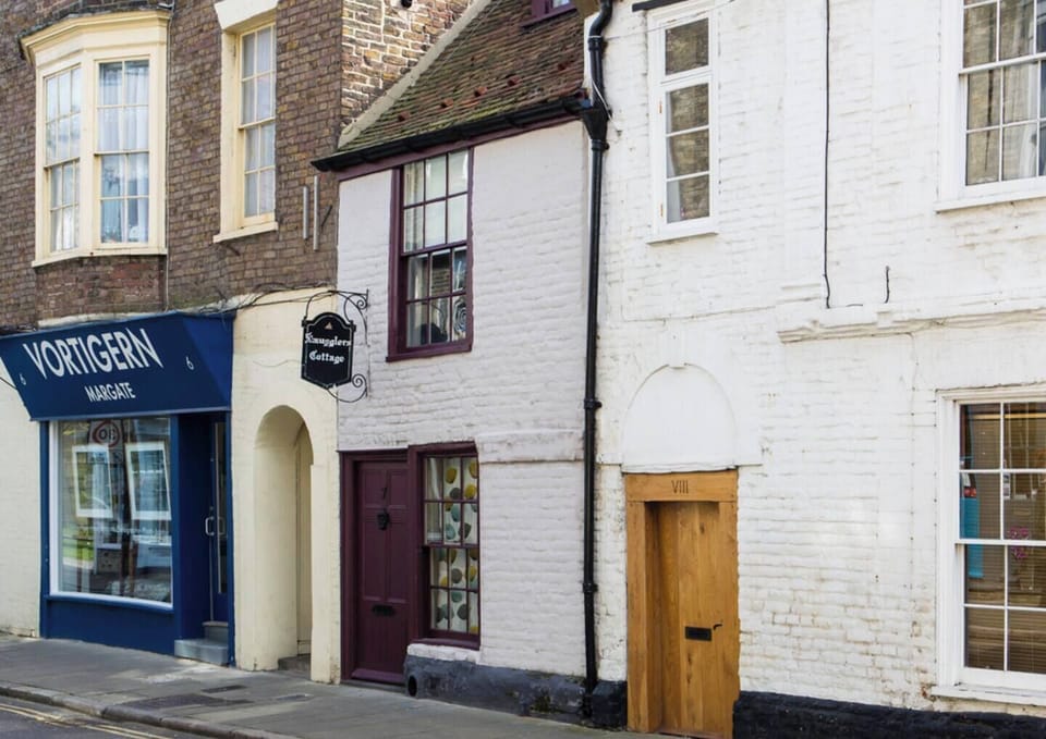 Smugglers Cottage - 17th Century Grade 2 Listed - Margate Old Town