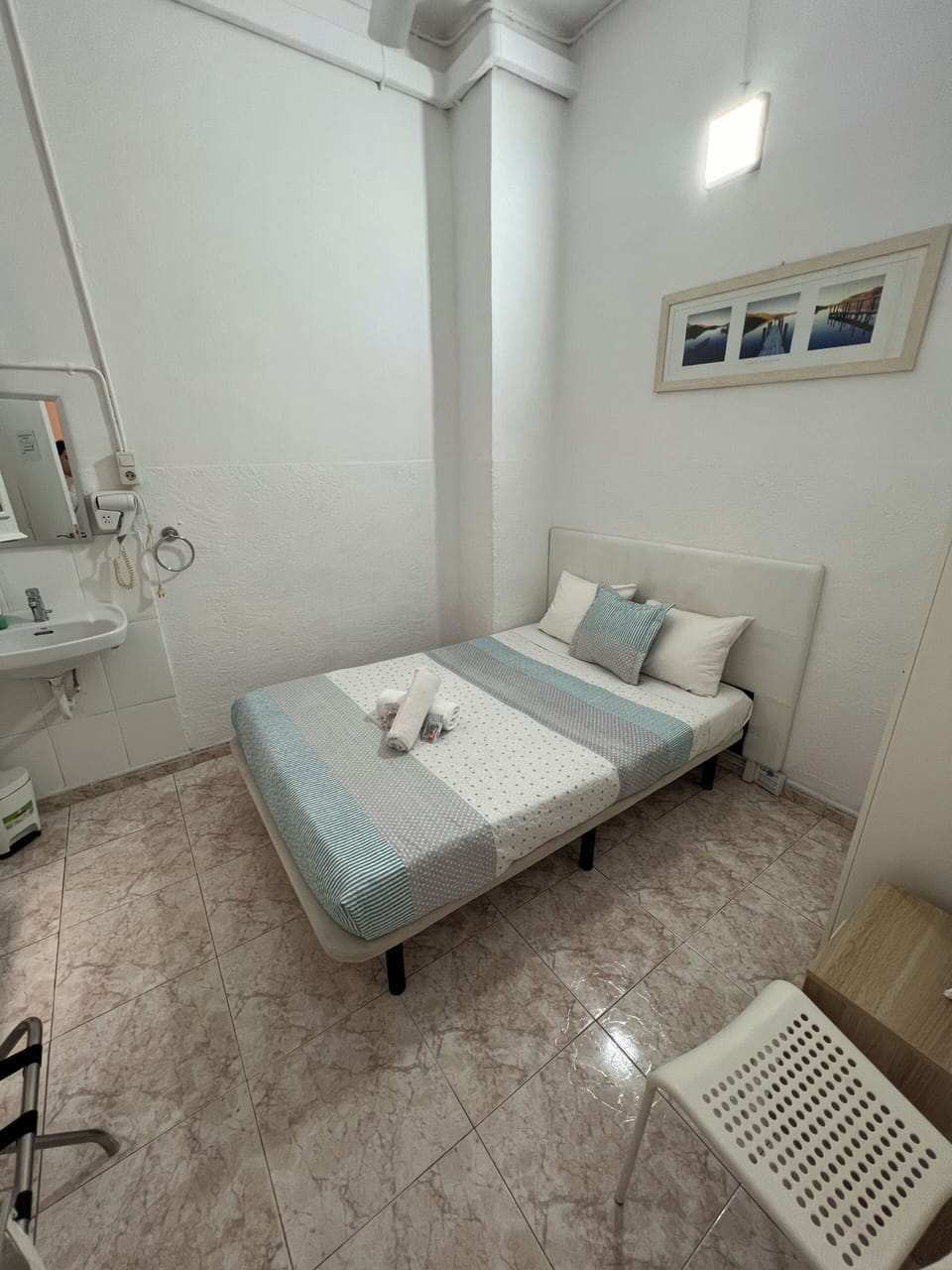 Standard Double Room | Iron/ironing board, free WiFi, bed sheets