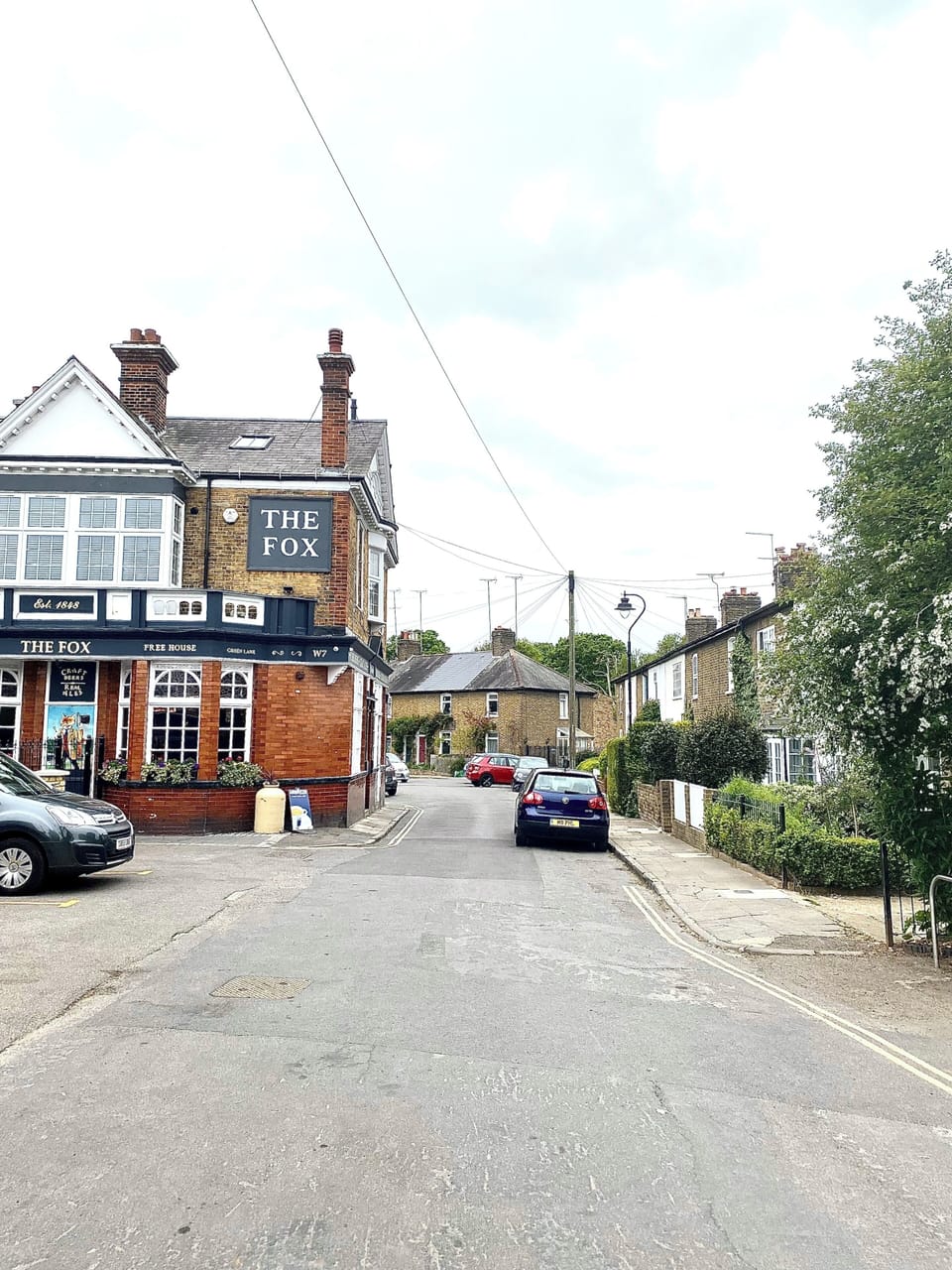 ‘The Fox’ pub - 2 minutes from Dorothy