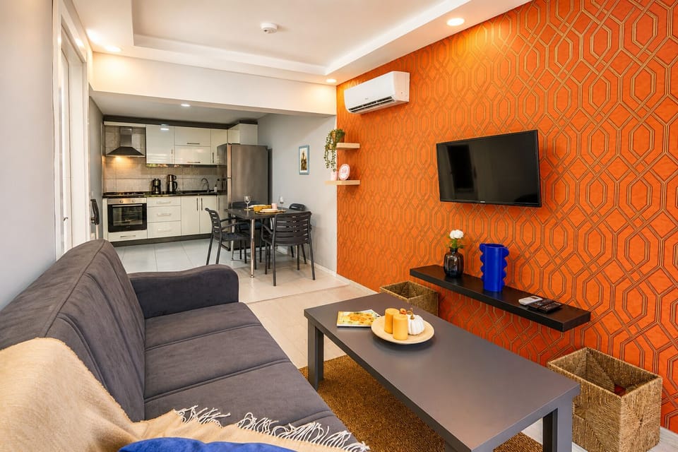 Family Condo, 3 Bedrooms, Kitchen, City View | Desk, laptop workspace, blackout drapes, soundproofing