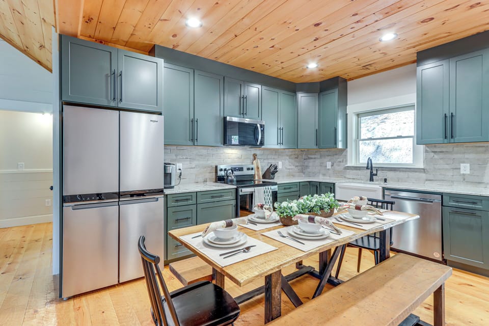 House (3 Bedrooms) | Interior
