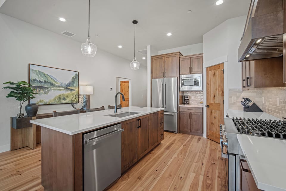 18196 Forestbrook-08