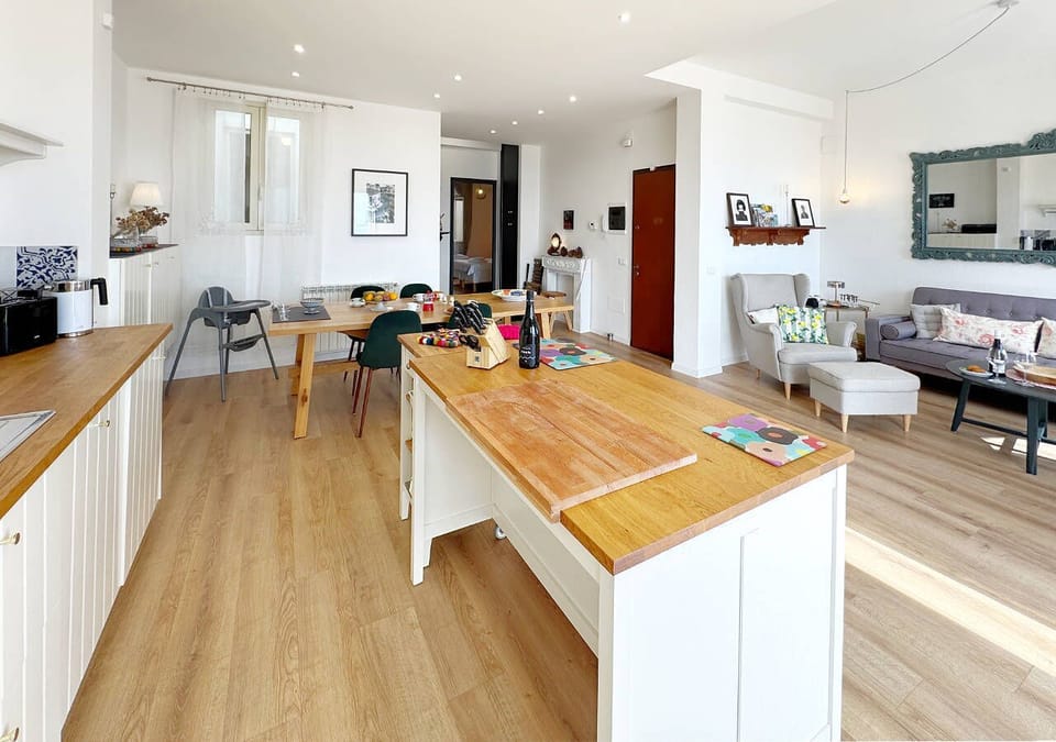 Basic Apartment, Sea View | Living area