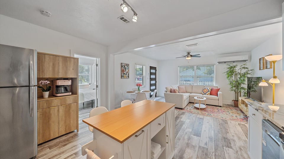 House, 4 Bedrooms | Interior