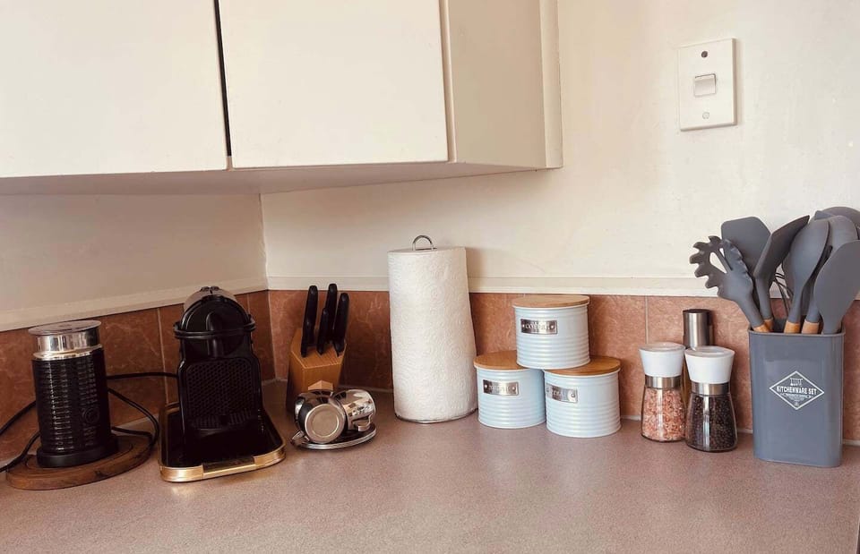 Well-equipped kitchen - morning coffee sorted, and everything you need to cook