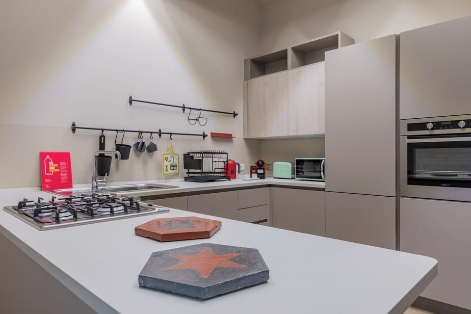 Apartment, 2 Bedrooms, Patio | Private kitchen | Fridge, microwave, oven, stovetop