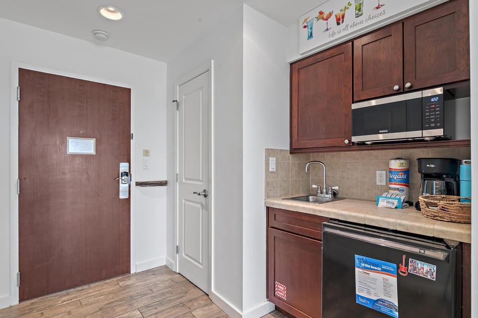Condo, 1 King Bed with Sofa bed (Luau II 6922) | Private kitchen