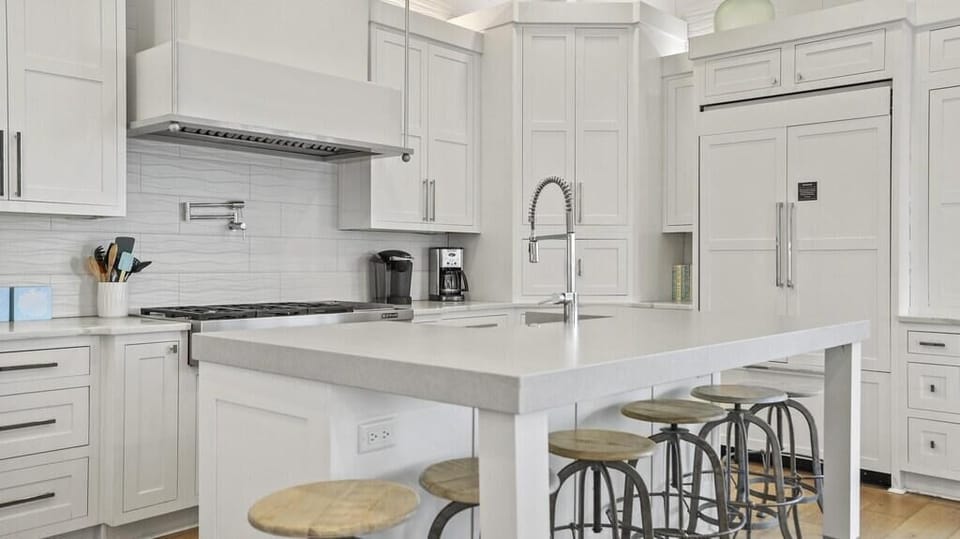 House, Multiple Beds (Caspian Escape) | Private kitchen | Oven, toaster