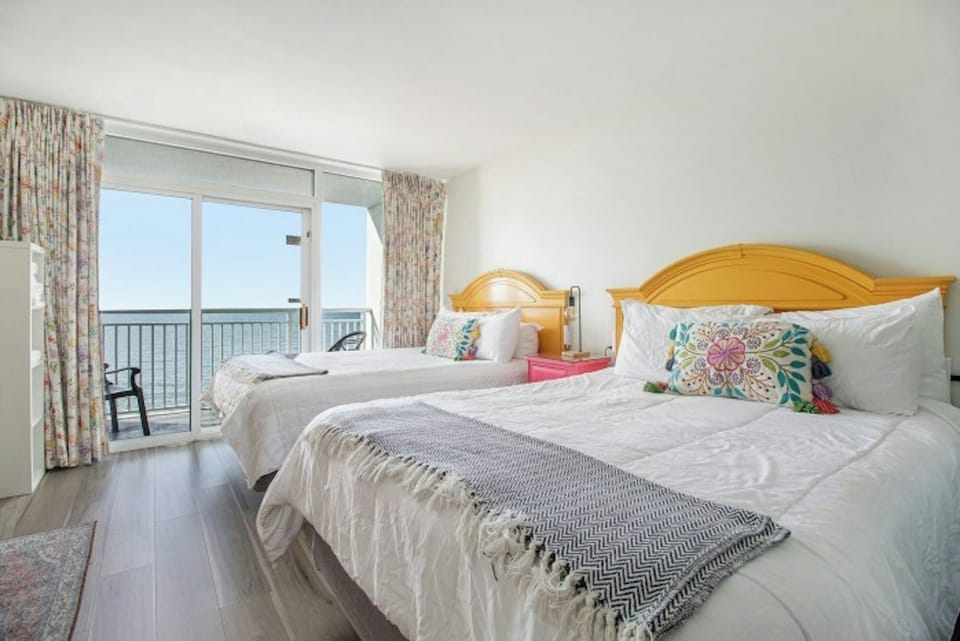 Imagine waking up to this view every day while on vacation!