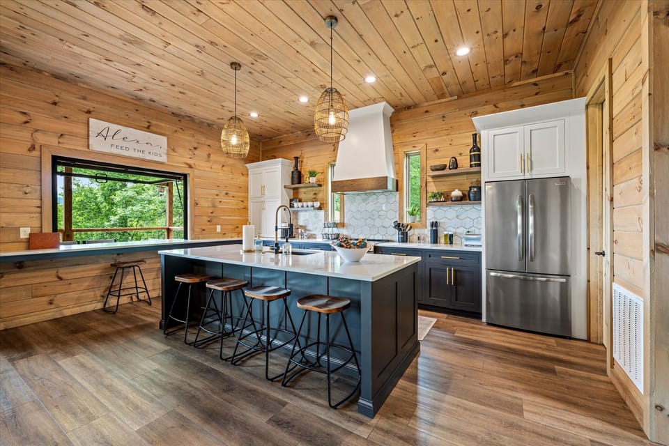 Enjoy breakfast at the bright kitchen island.