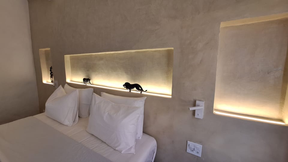 Superior Suite, Partial Sea View | In-room safe, iron/ironing board