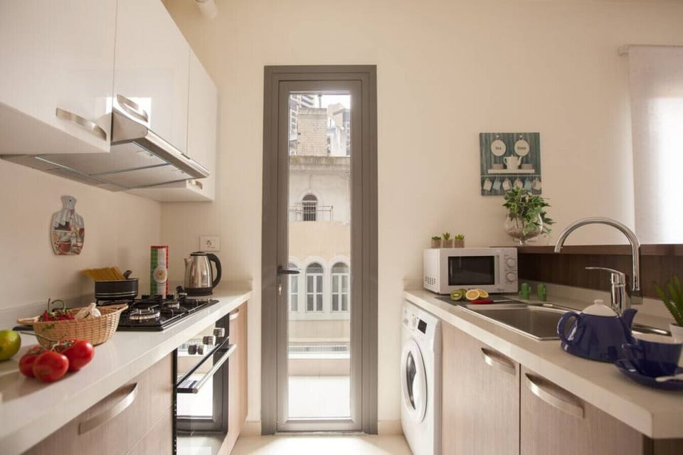Apartment, 2 Bedrooms, Kitchen, City View | Private kitchen | Full-size fridge, microwave, oven, stovetop