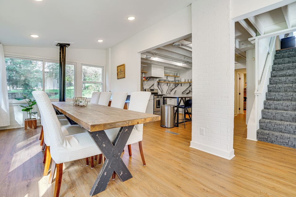 Dining Area | Lower Level | Dishware & Flatware | Electric Stove/Fireplace
