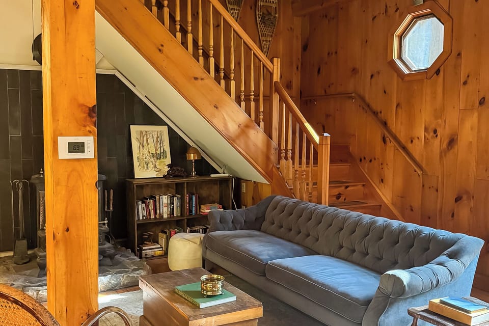 Living Room | Books | Free WiFi | Wheelchair Accessible | 1st Floor
