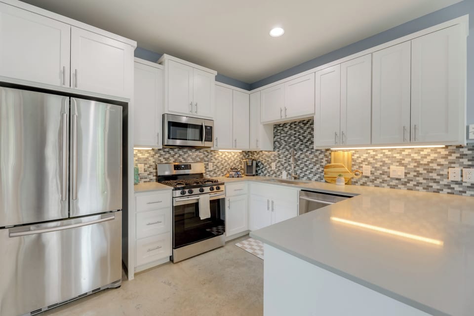 Kitchen | 1st Floor | Keurig Coffee Maker | Dishwasher | Cooking Basics