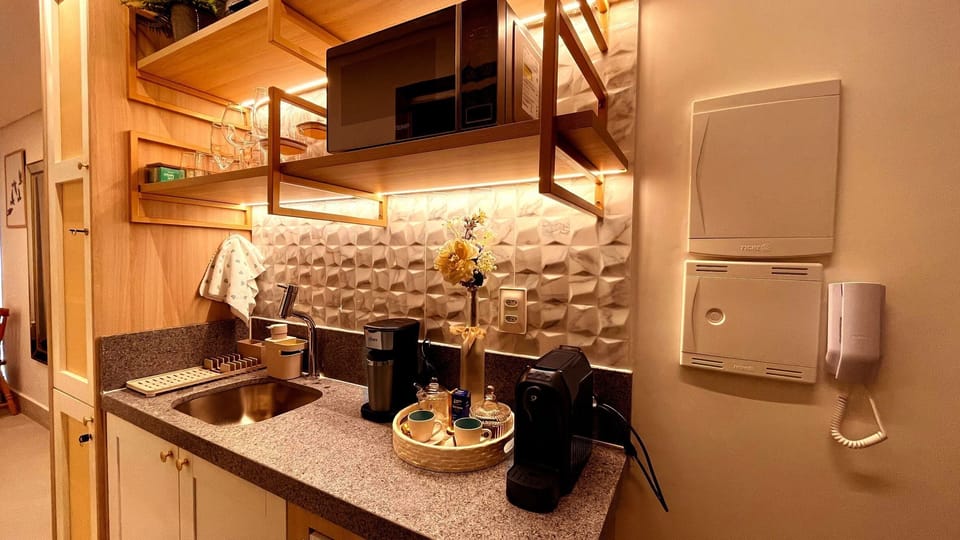 Romantic Apartment | Private kitchen | Microwave, stovetop, cookware/dishes/utensils
