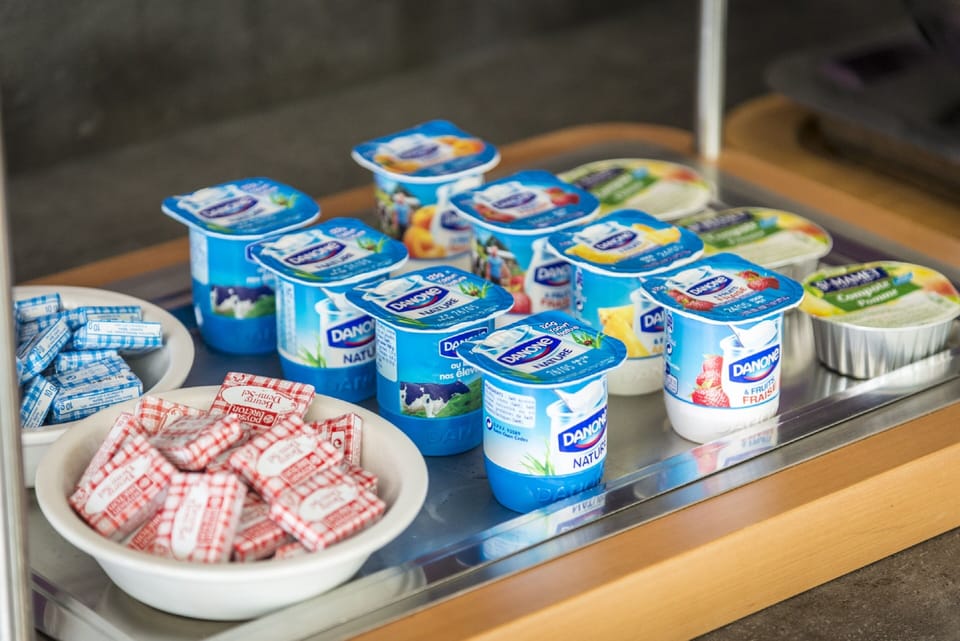 Daily buffet breakfast for a fee