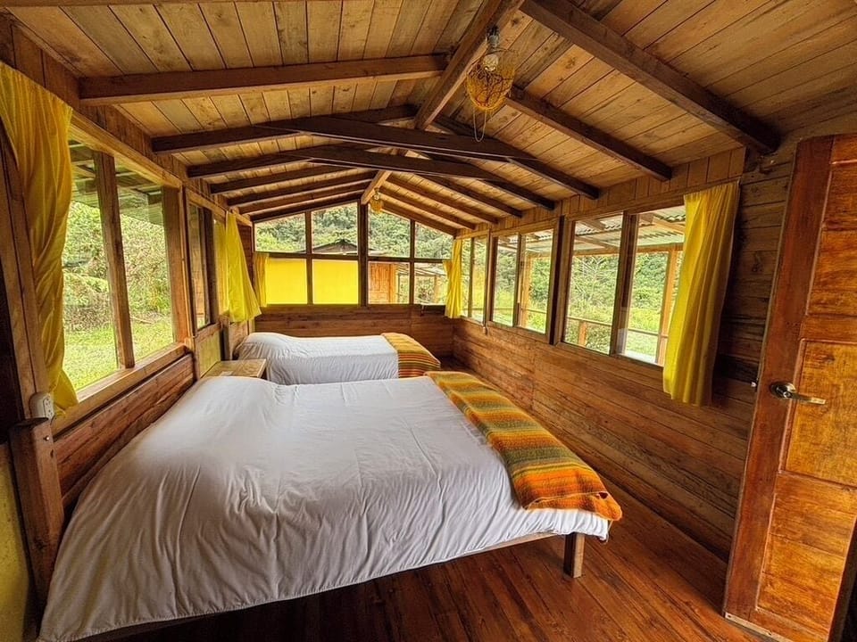 Basic Cabin, Mountain View | WiFi (free)