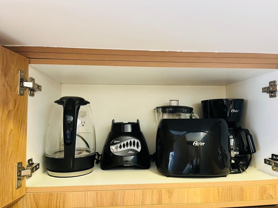 Comfort Studio, Balcony | Private kitchenette | Mini-fridge, microwave, stovetop, coffee/tea maker