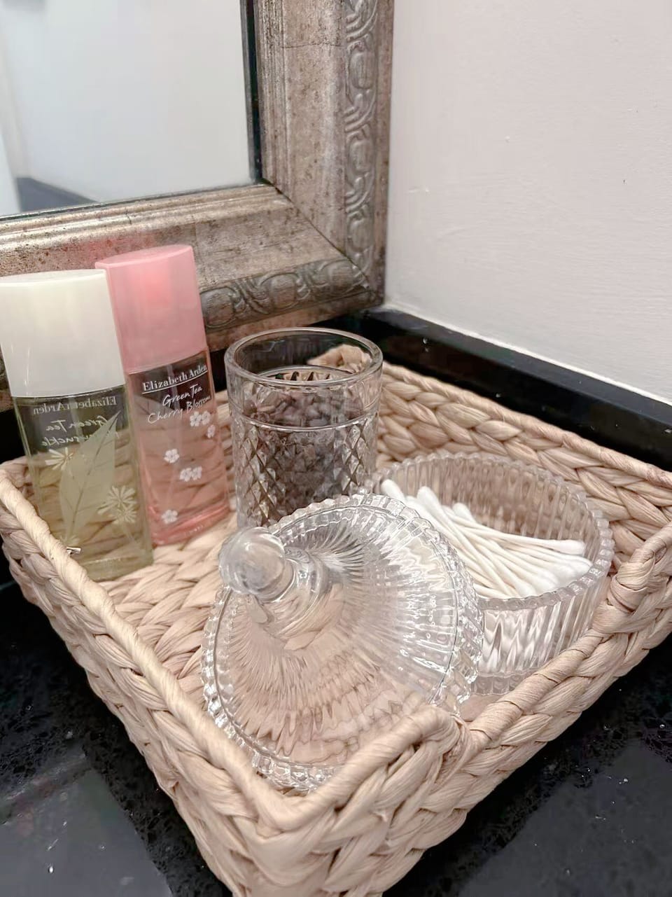 Bathroom amenities