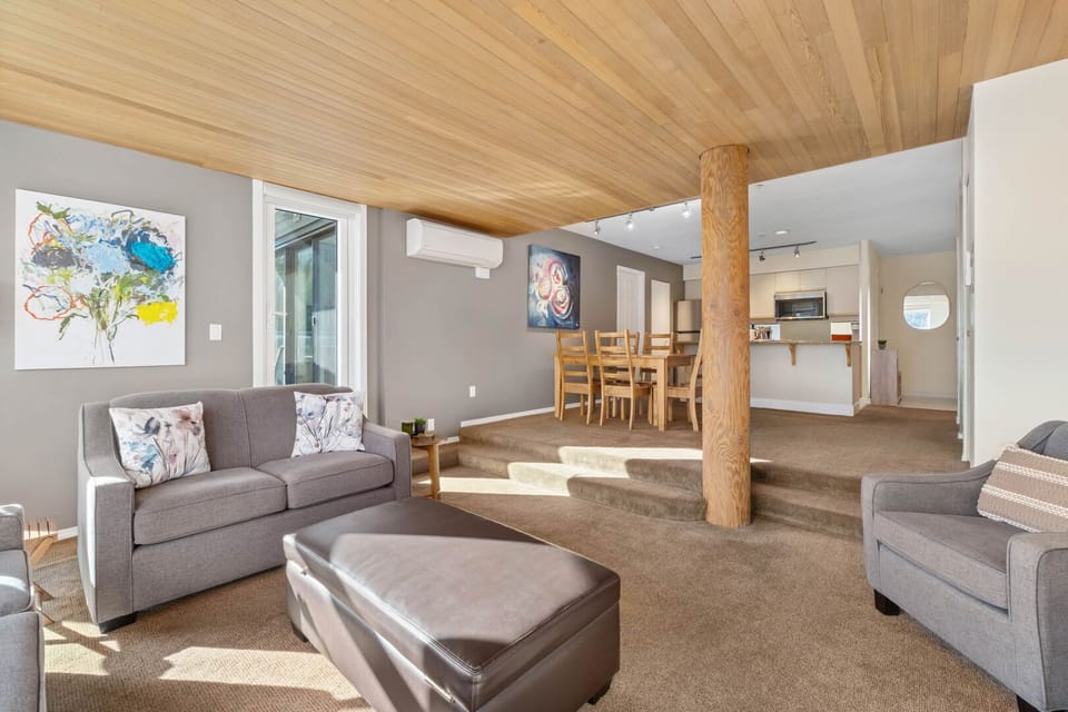 Gather, unwind, and enjoy — this open-concept lounge makes every evening feel special.