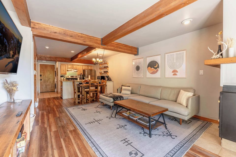 Living Room: Smart TV, games, books. 