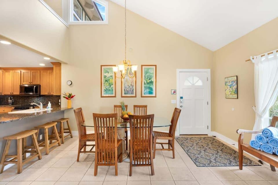 Dining, Kitchen & Front Door