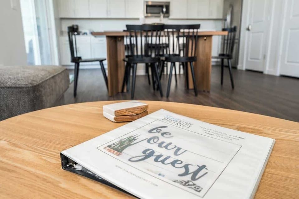 #StayinMyDistrict #BookDirect