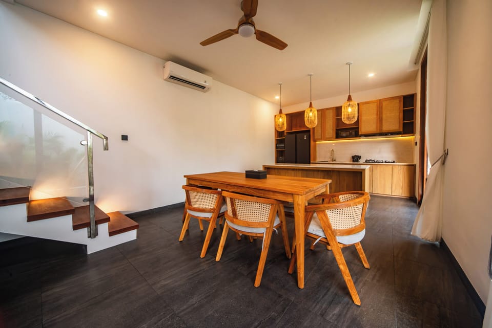 Family Villa, Pool View | Dining room