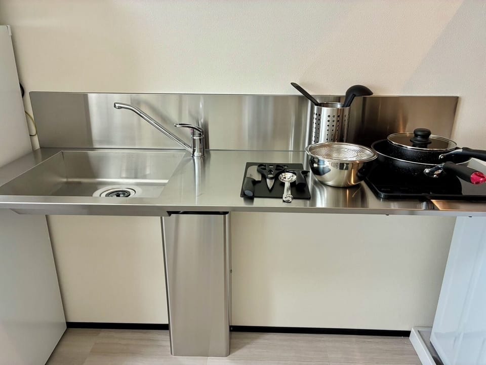 non-smoking(2p) | Private kitchen | Fridge, microwave, stovetop, electric kettle