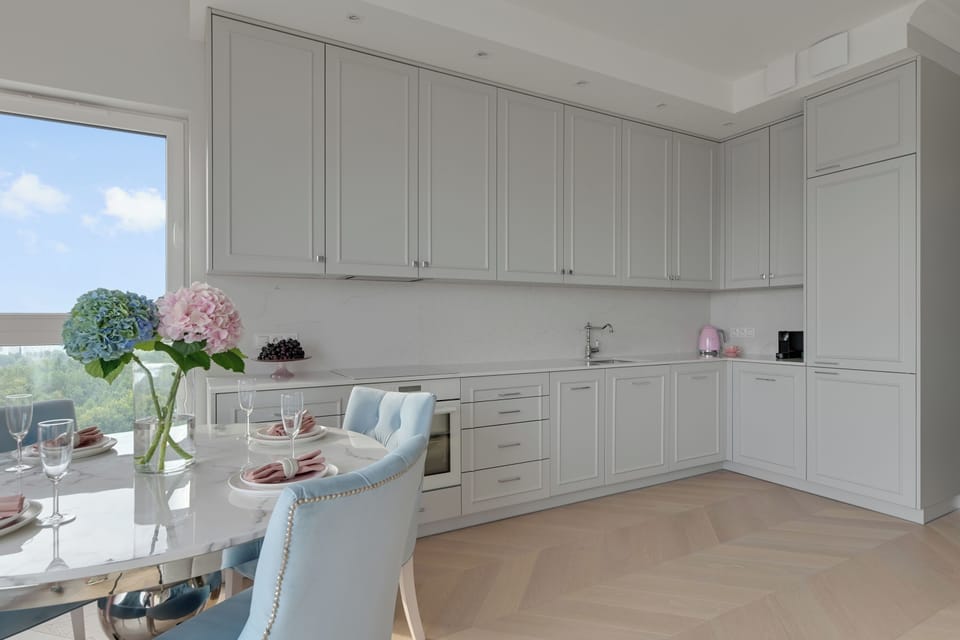 Deluxe Apartment, Hill View | Private kitchenette | Coffee/tea maker, electric kettle, highchair