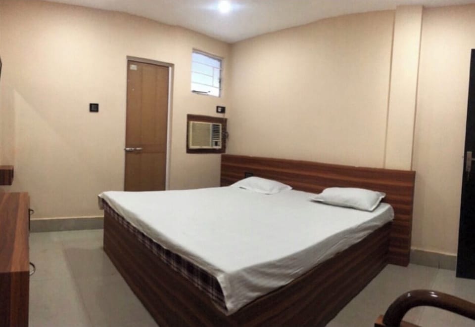 Basic Double Room, City View | Free WiFi