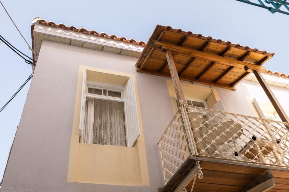 Deluxe Apartment, Balcony, City View | Terrace/patio