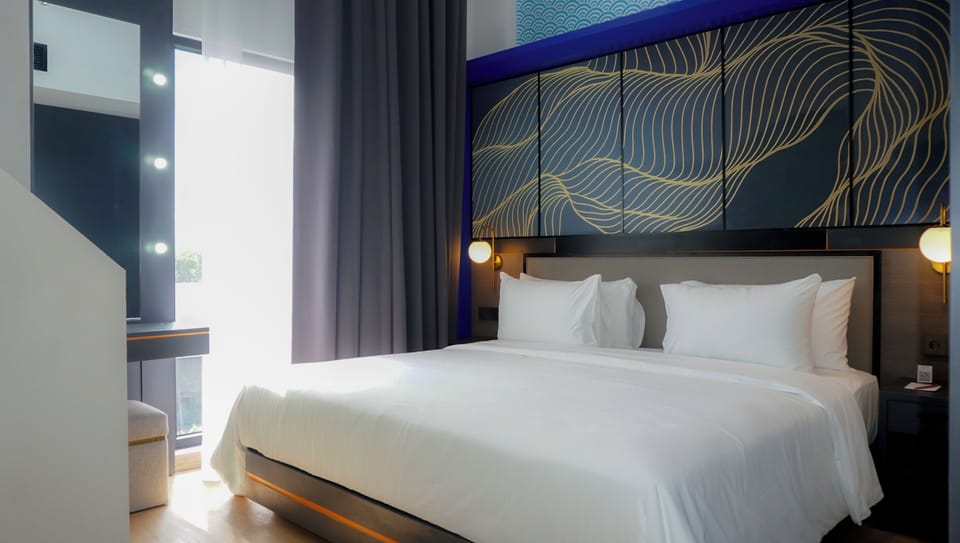 Junior Suite, 2 Bedrooms | Desk, iron/ironing board (on request), WiFi (free), bed sheets