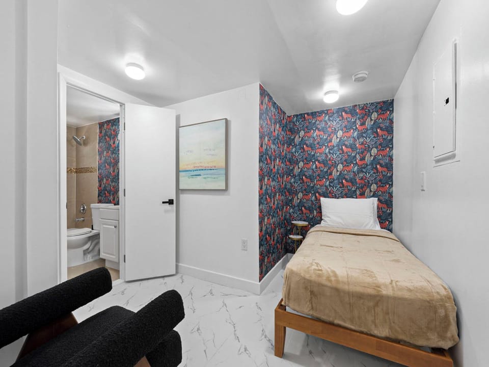 Bedroom 2; single bed