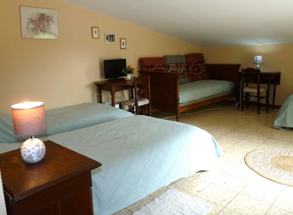 Basic House, Garden View | Iron/ironing board, WiFi (free)